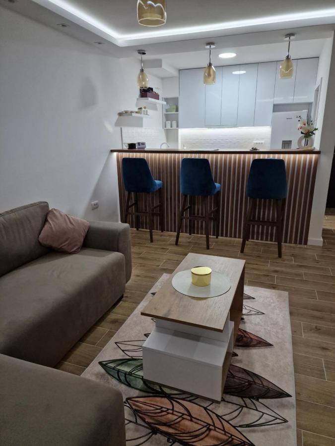 Centar Lux Appartement Nova Pazova Buitenkant foto